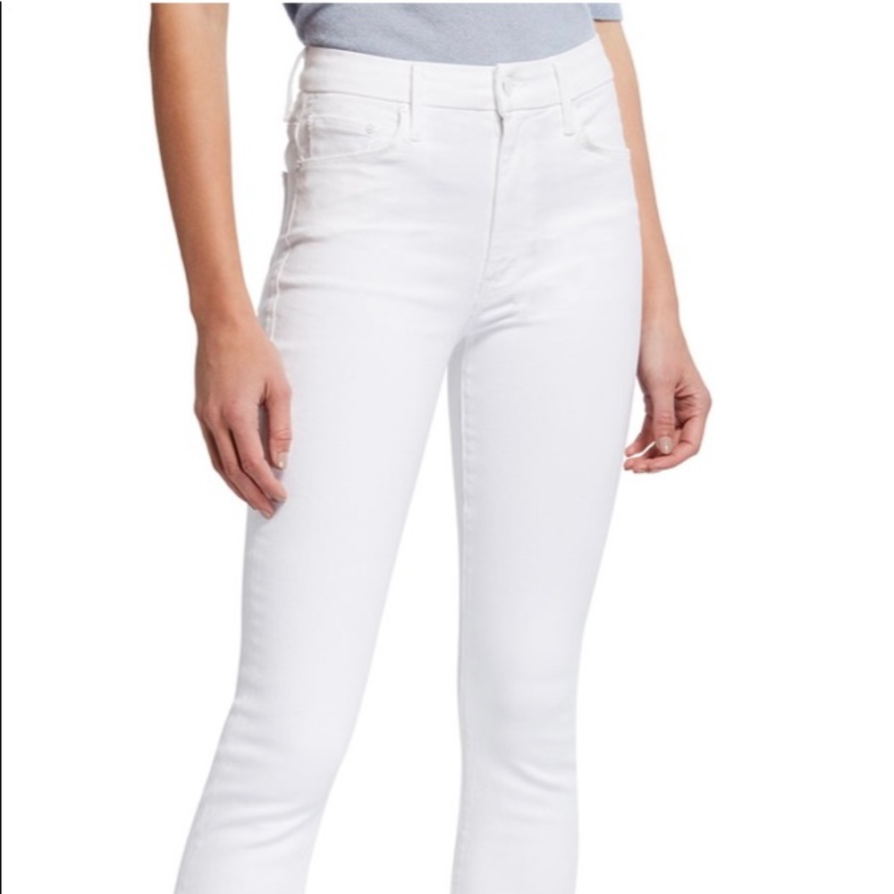 MOTHER “The Looker” White Crop Jeans